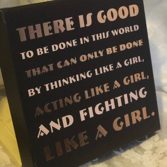 "LIKE A GIRL" Canvas/wood sign - Picture 5 of 11